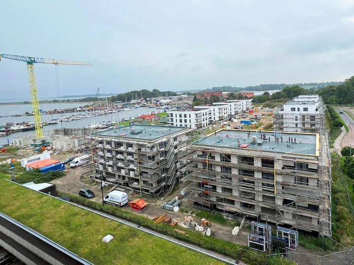 Yachthafen Barth, Baufortschritt September 2023: Fassade und Ausbau
