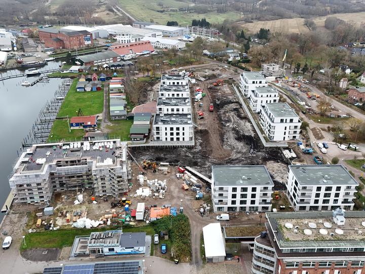 Yachthafen Barth, Baufortschritt Dezember 2024: Fertigstellung und Außenanlagen